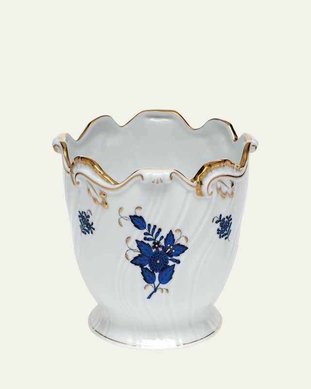 Chinese Bouquet Black Sapphire Ribbed Cache Pot